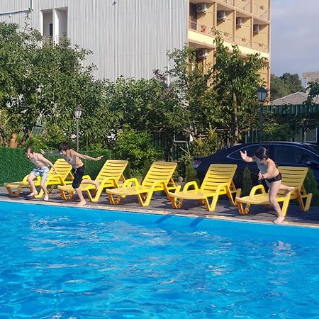 קובולטי Midia Guest House מראה חיצוני תמונה